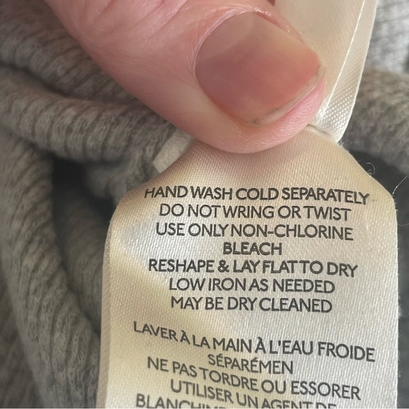 Free People In The Mix Cuff Top Jersey style Gray Large fits Small - Picture 11 of 14